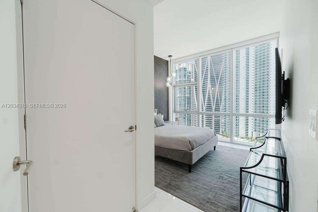 Paramount Miami Worldcenter | Unit #2403 Unit #2403 | Picture 15
