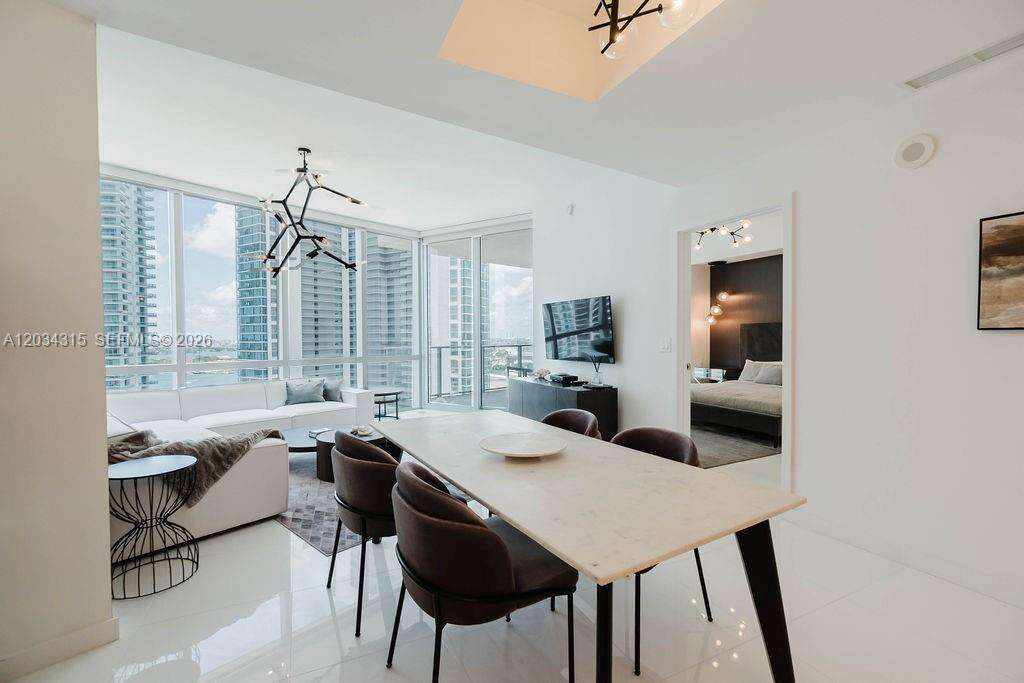 Paramount Miami Worldcenter | Unit #2403 Unit #2403 | Picture 26