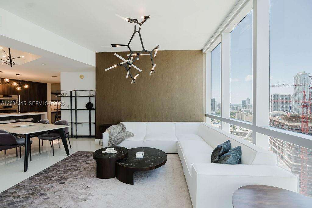 Paramount Miami Worldcenter | Unit #2403 Unit #2403 | Picture 31