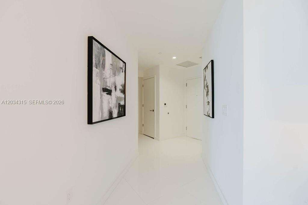 Paramount Miami Worldcenter | Unit #2403 Unit #2403 | Picture 7