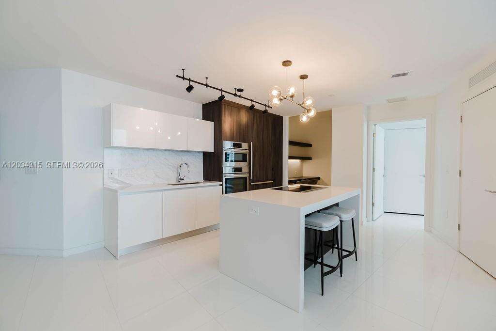 Paramount Miami Worldcenter | Unit #2403 Unit #2403 | Picture 9