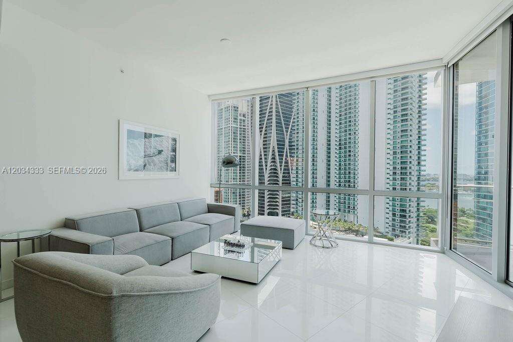 Paramount Miami Worldcenter | Unit #2303 Unit #2303 | Picture 11