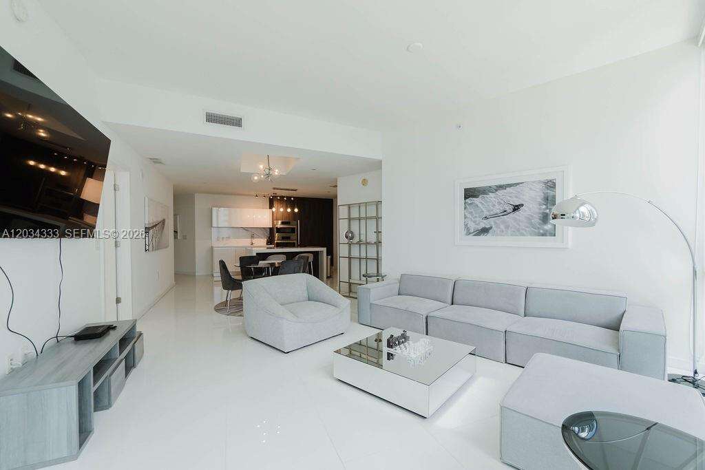 Paramount Miami Worldcenter | Unit #2303 Unit #2303 | Picture 12