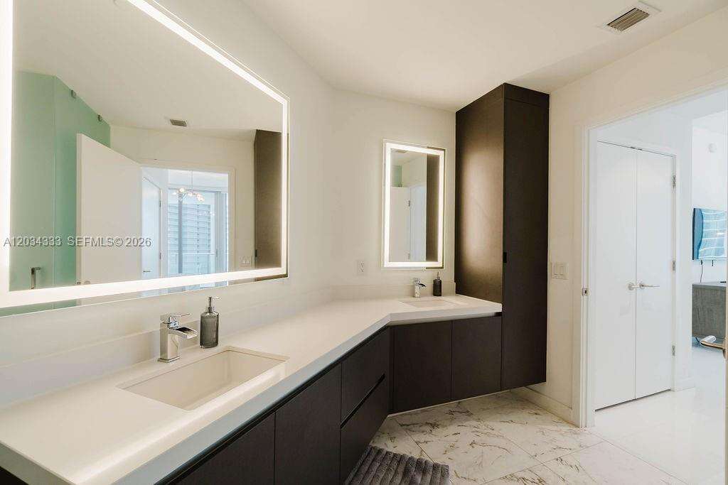 Paramount Miami Worldcenter | Unit #2303 Unit #2303 | Picture 22