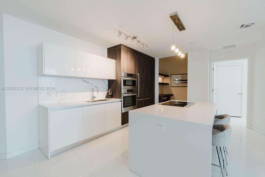 Paramount Miami Worldcenter | Unit #2303 Unit #2303 | Picture 8
