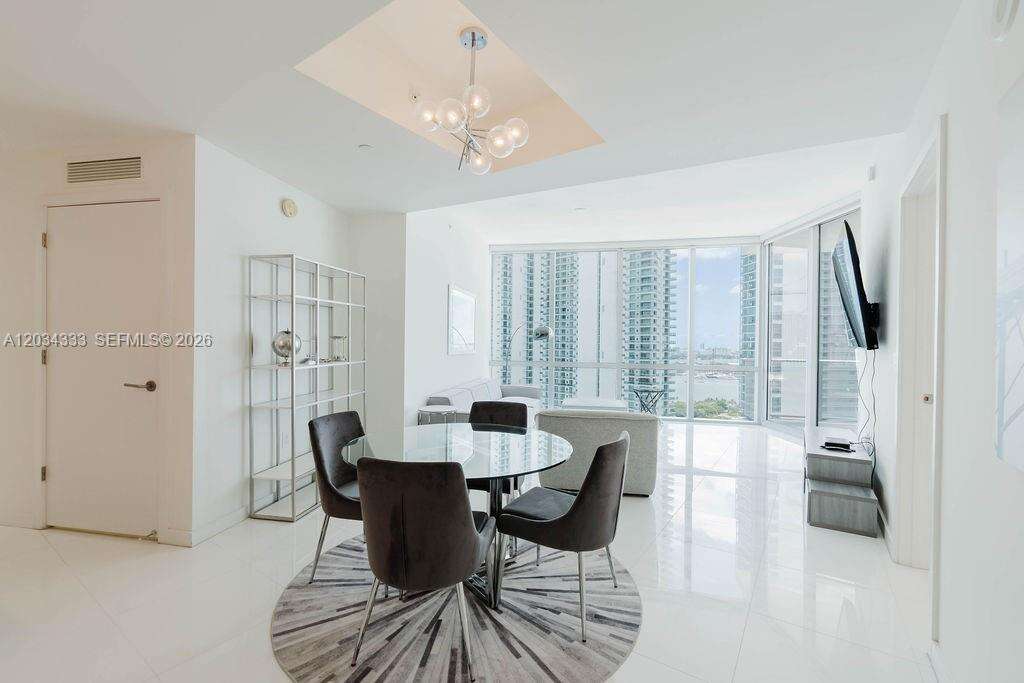Paramount Miami Worldcenter | Unit #2303 Unit #2303 | Picture 9