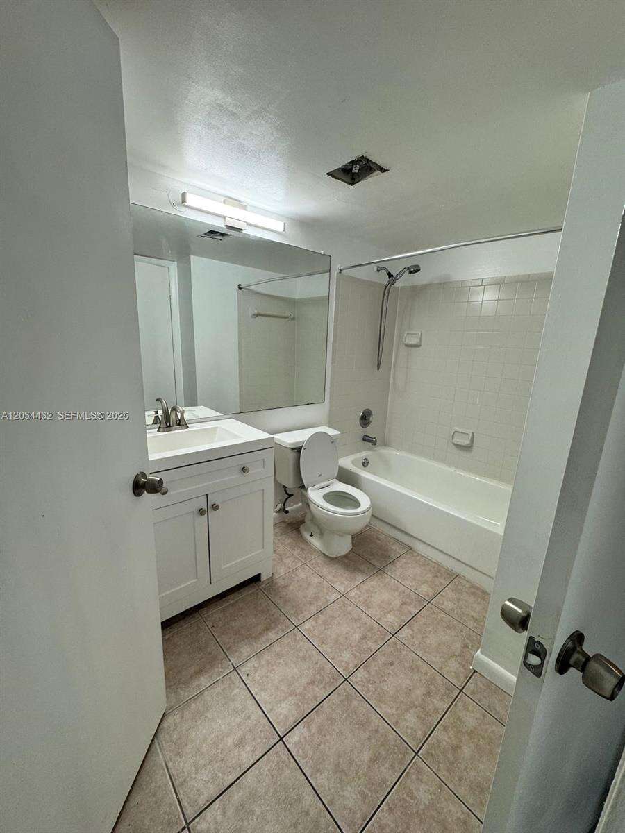 Napoli Gardens At Coral Springs | Unit #911 Unit #911 | Picture 10