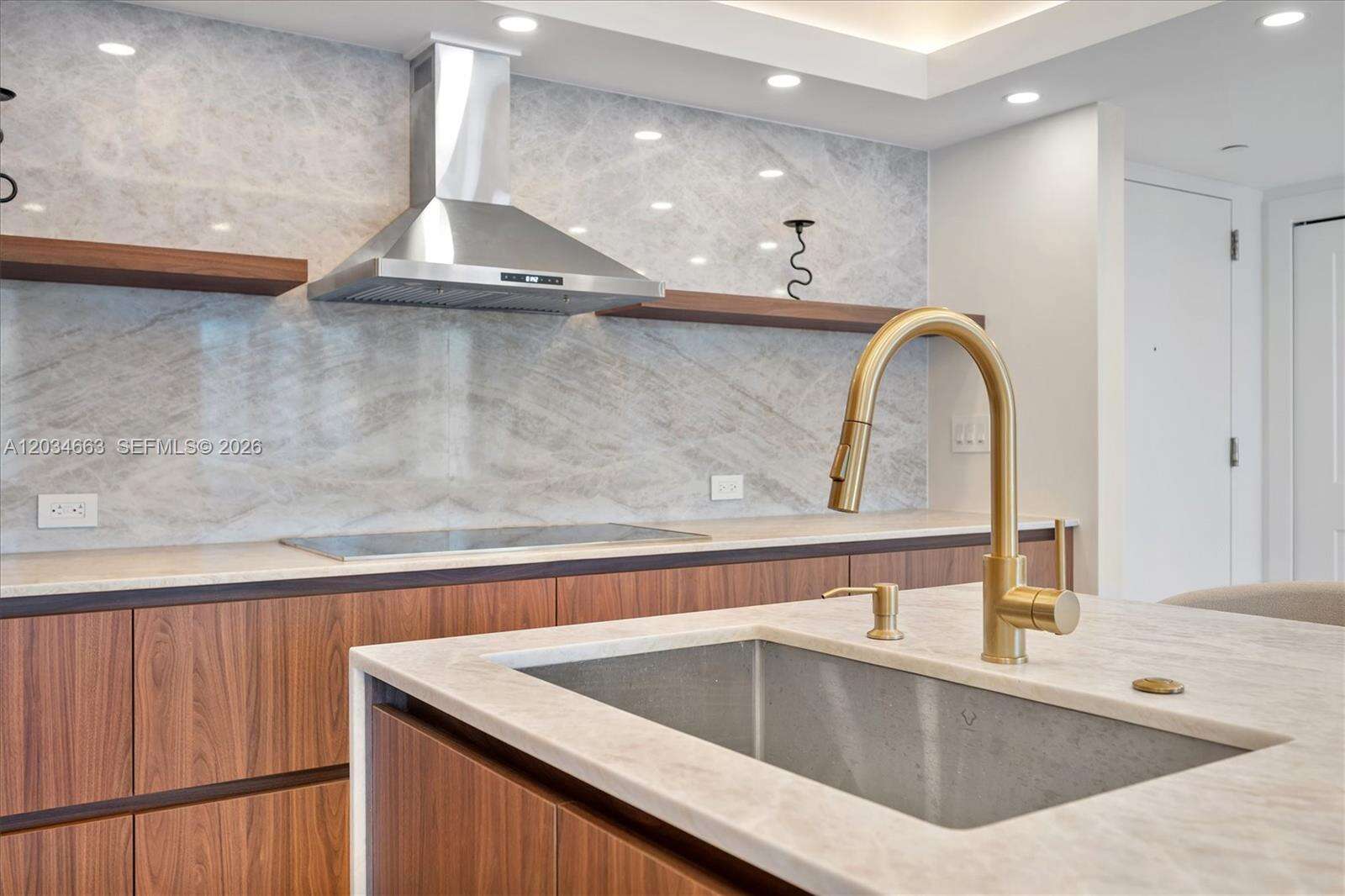 Turnberry Towers | Unit #19F Unit #19F | Picture 13