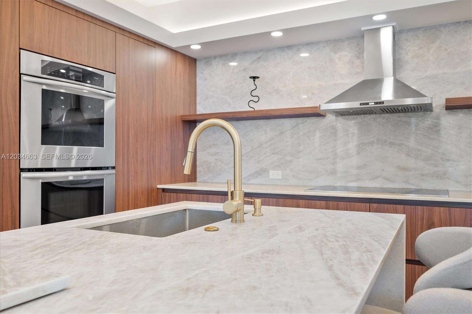 Turnberry Towers | Unit #19F Unit #19F | Picture 14