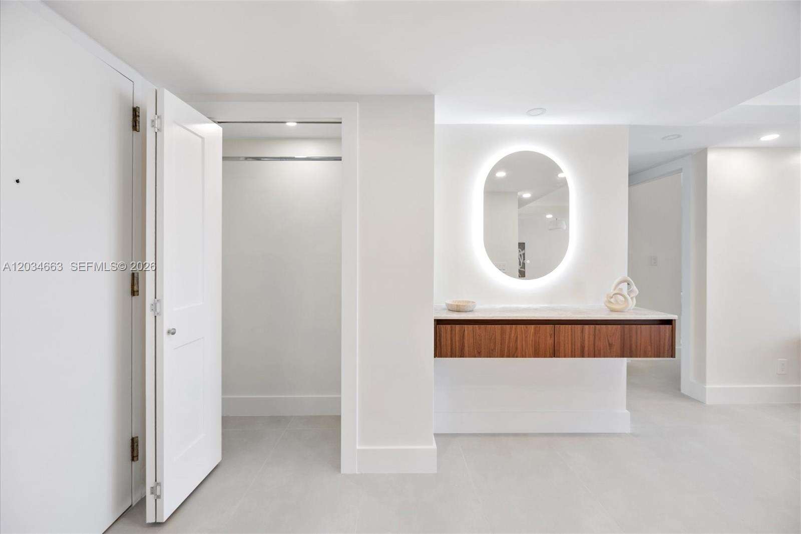 Turnberry Towers | Unit #19F Unit #19F | Picture 17