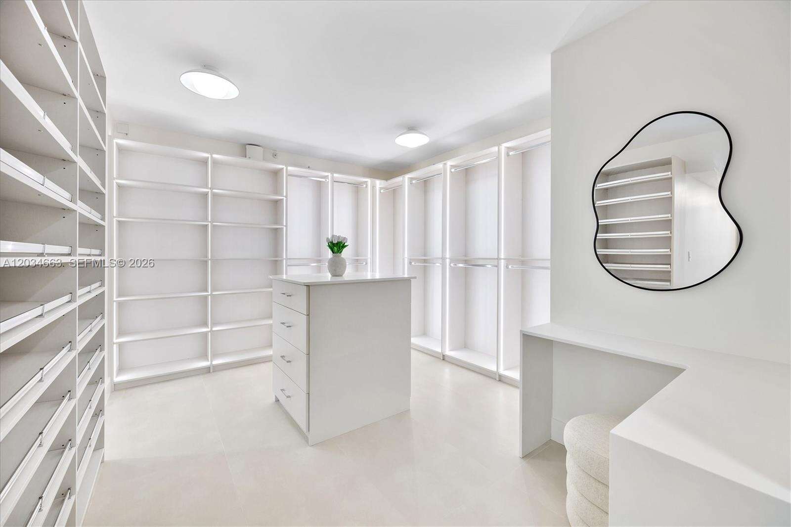 Turnberry Towers | Unit #19F Unit #19F | Picture 21