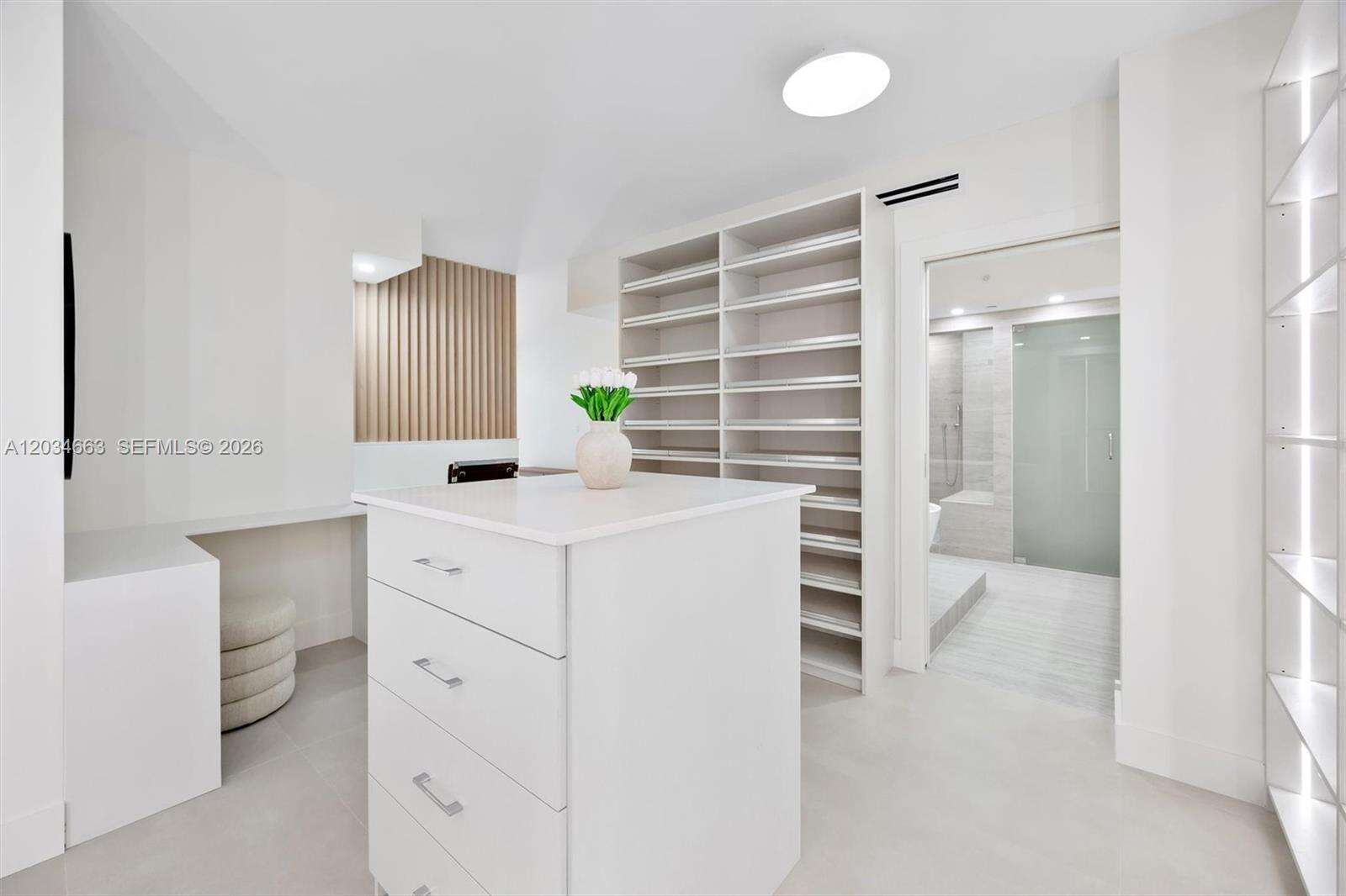 Turnberry Towers | Unit #19F Unit #19F | Picture 23