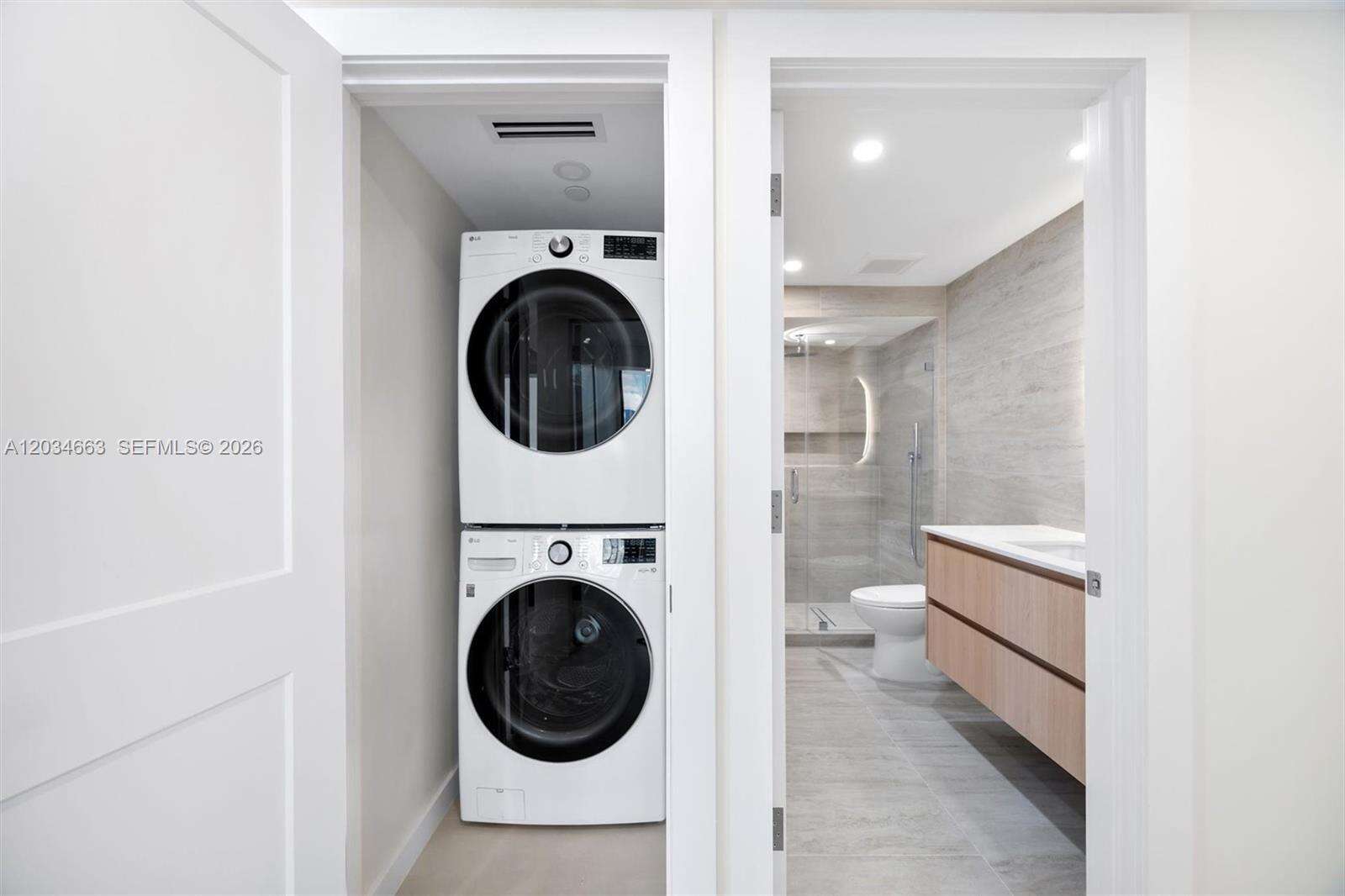 Turnberry Towers | Unit #19F Unit #19F | Picture 32