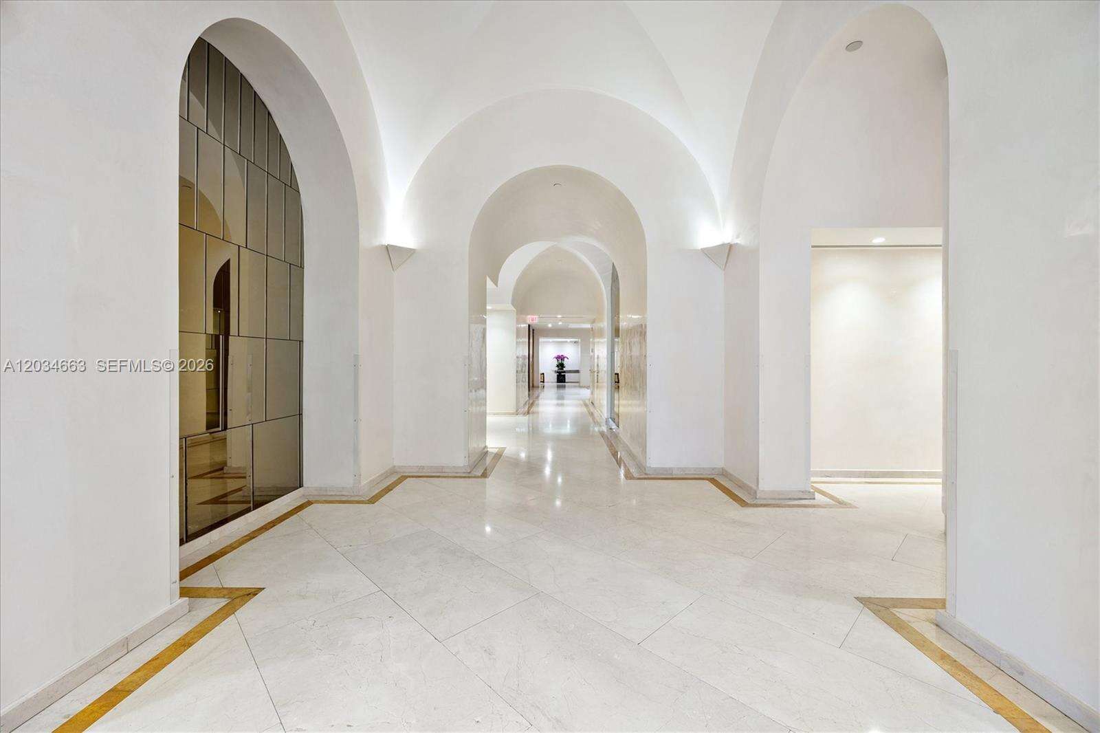 Turnberry Towers | Unit #19F Unit #19F | Picture 36