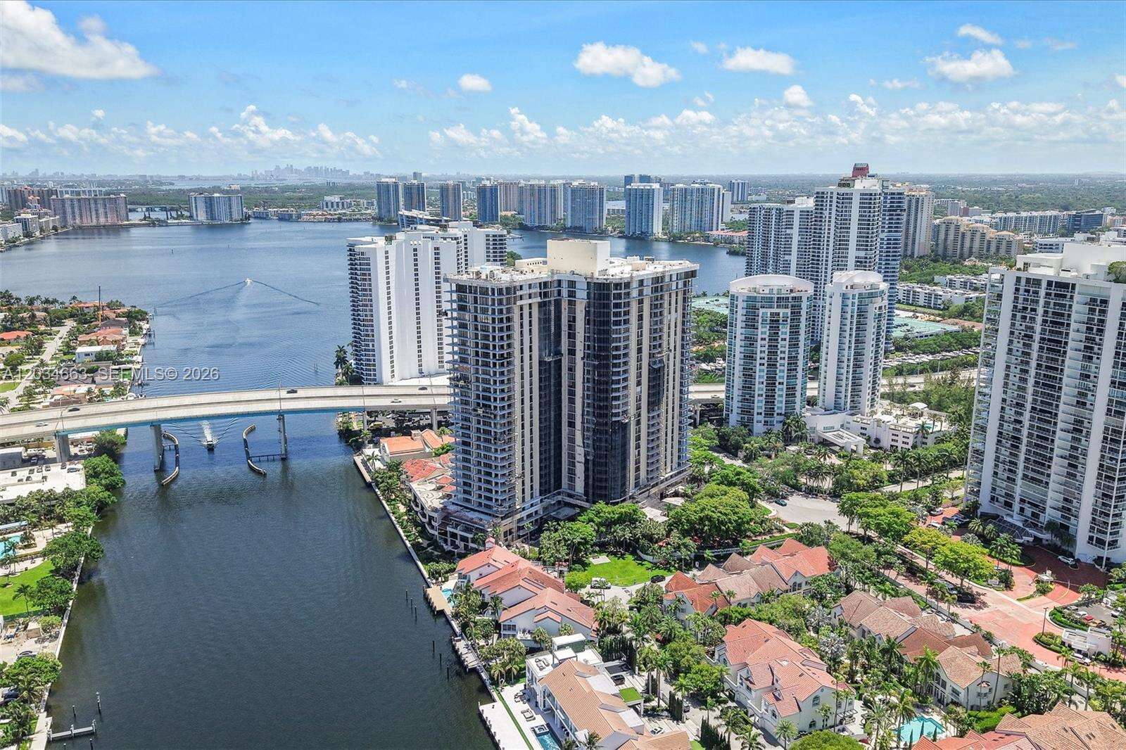 Turnberry Towers | Unit #19F Unit #19F | Picture 49