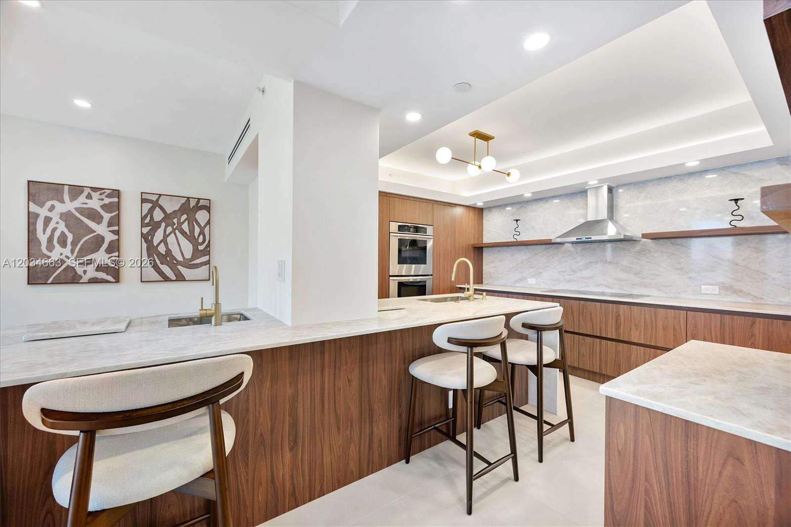 Turnberry Towers | Unit #19F Unit #19F | Picture 9
