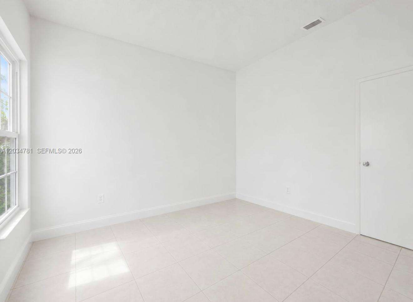 Point Lake Condo Vii | Unit #204 Unit #204 | Picture 9