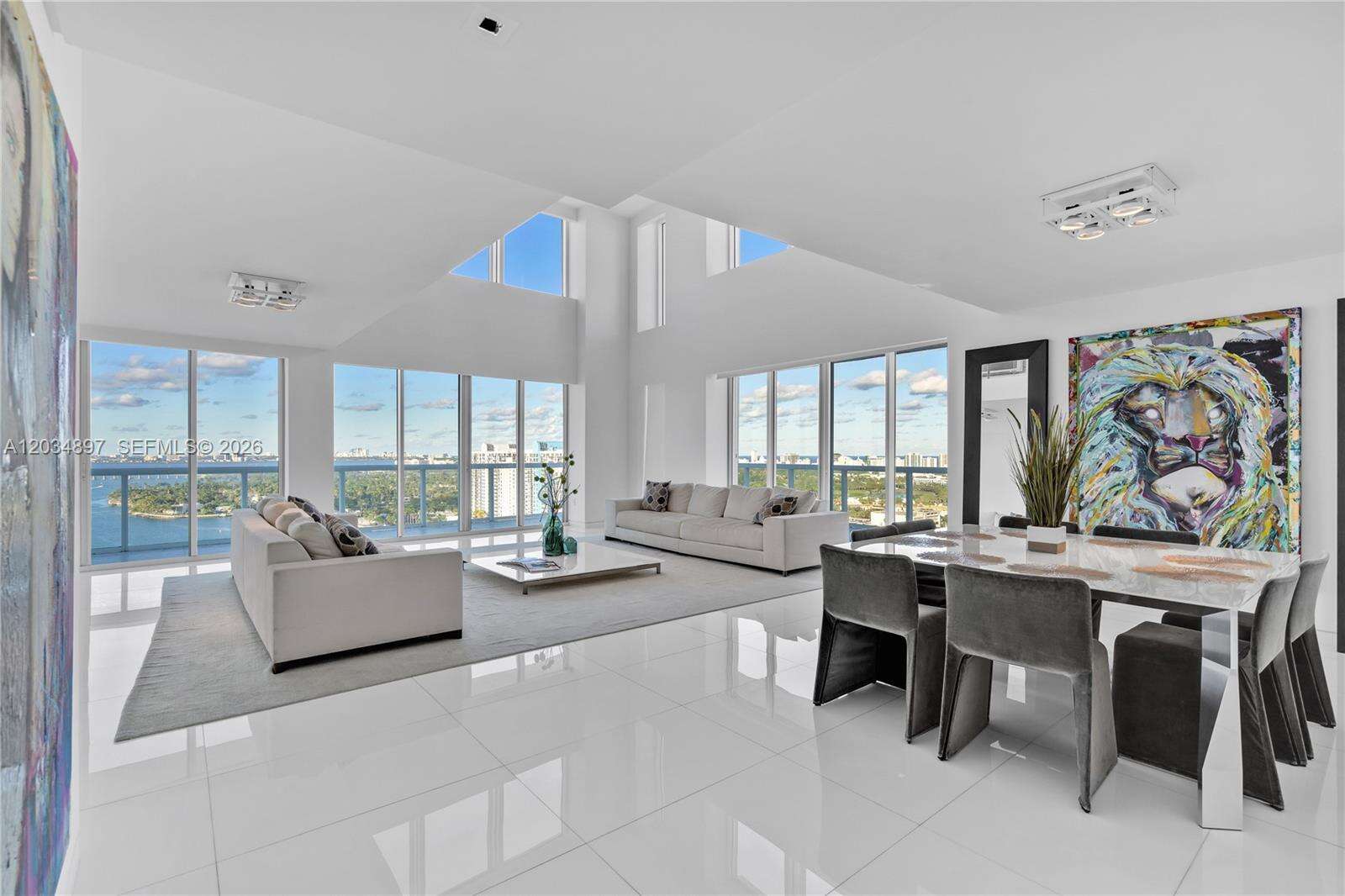 The Grand Venetian | Unit #PH04 Unit #PH04 | Picture 3