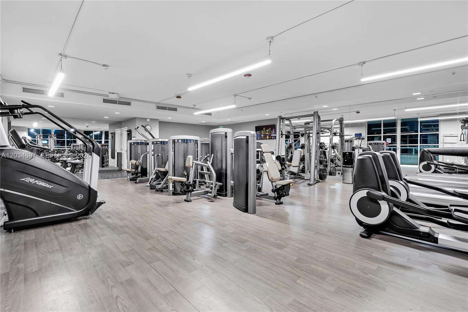The Grand Venetian | Unit #PH04 Unit #PH04 | Picture 38
