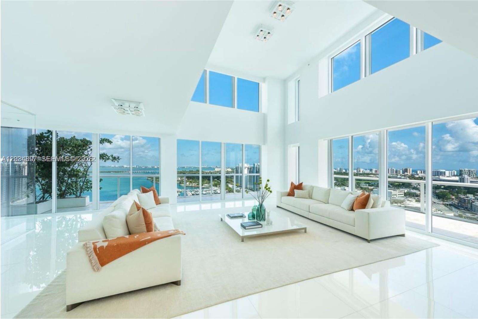 The Grand Venetian | Unit #PH04 Unit #PH04 | Picture 42