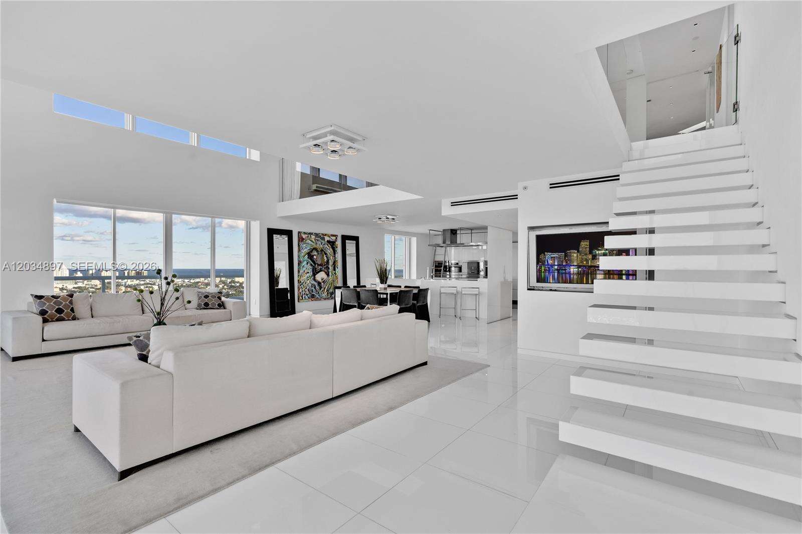 The Grand Venetian | Unit #PH04 Unit #PH04 | Picture 6