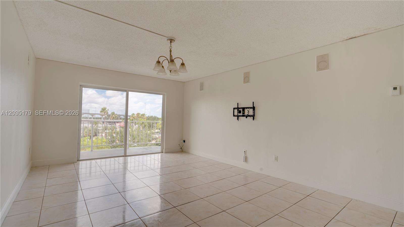 Montecarlo Condo Bldg A | Unit #A-605 Unit #A-605 | Picture 7
