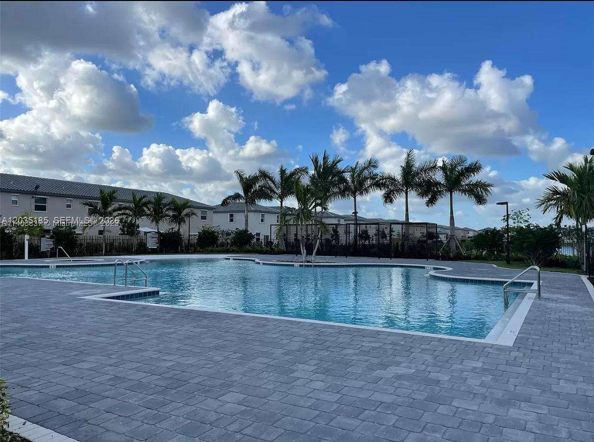 Keys Gate Residential | N/A N/A | Picture 8