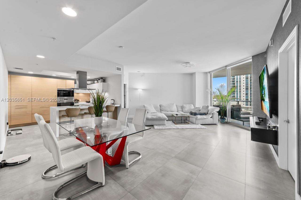 Marina Palms Residences South | Unit #503 Unit #503 | Picture 2