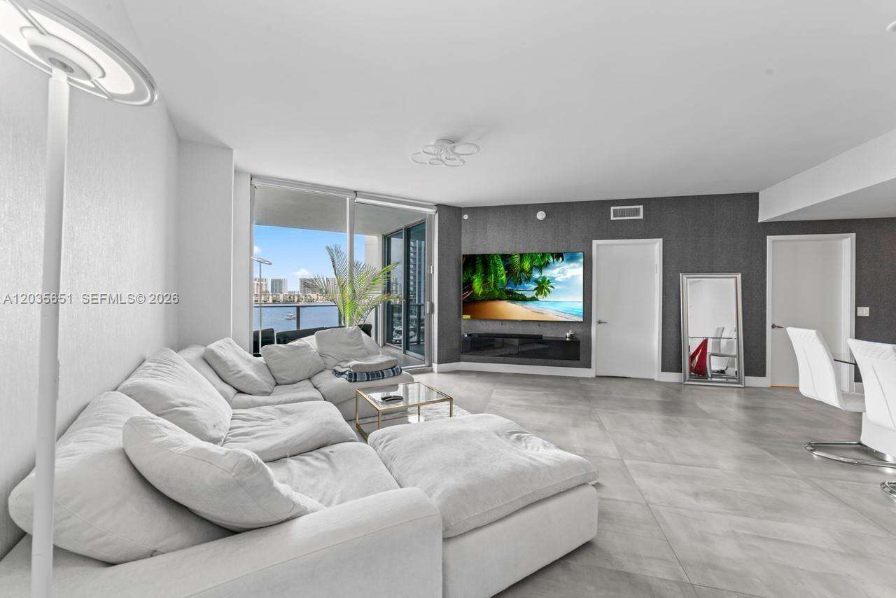 Marina Palms Residences South | Unit #503 Unit #503 | Picture 9