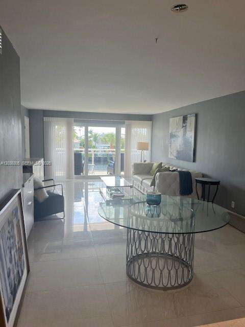 Hillsboro Island House | Unit #204 Unit #204 | Picture 10