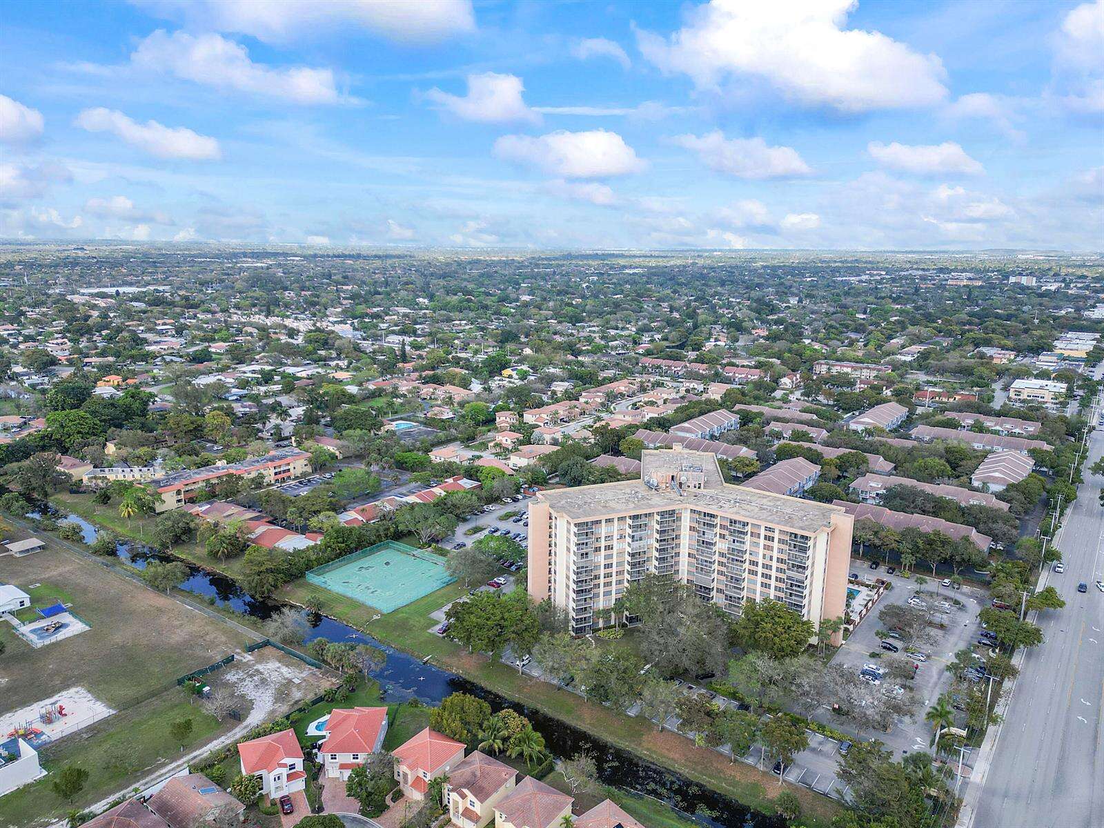 Country Club Tower Of Coral Springs | Unit #918 Unit #918 | Picture 7