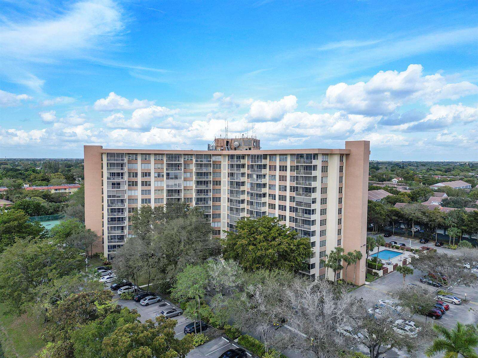 Country Club Tower Of Coral Springs | Unit #918 Unit #918 | Picture 9