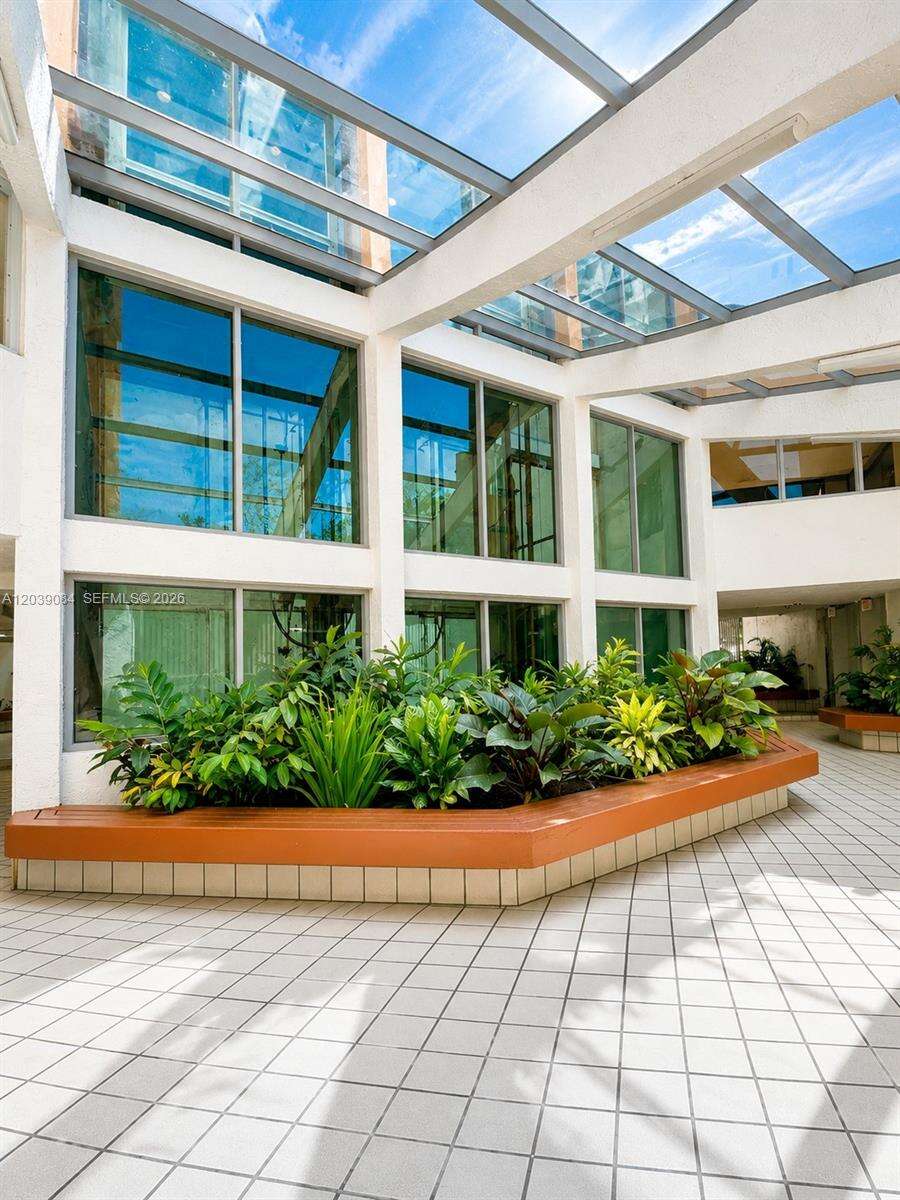 International Park Condo Ii | Unit #306-4 Unit #306-4 | Picture 1