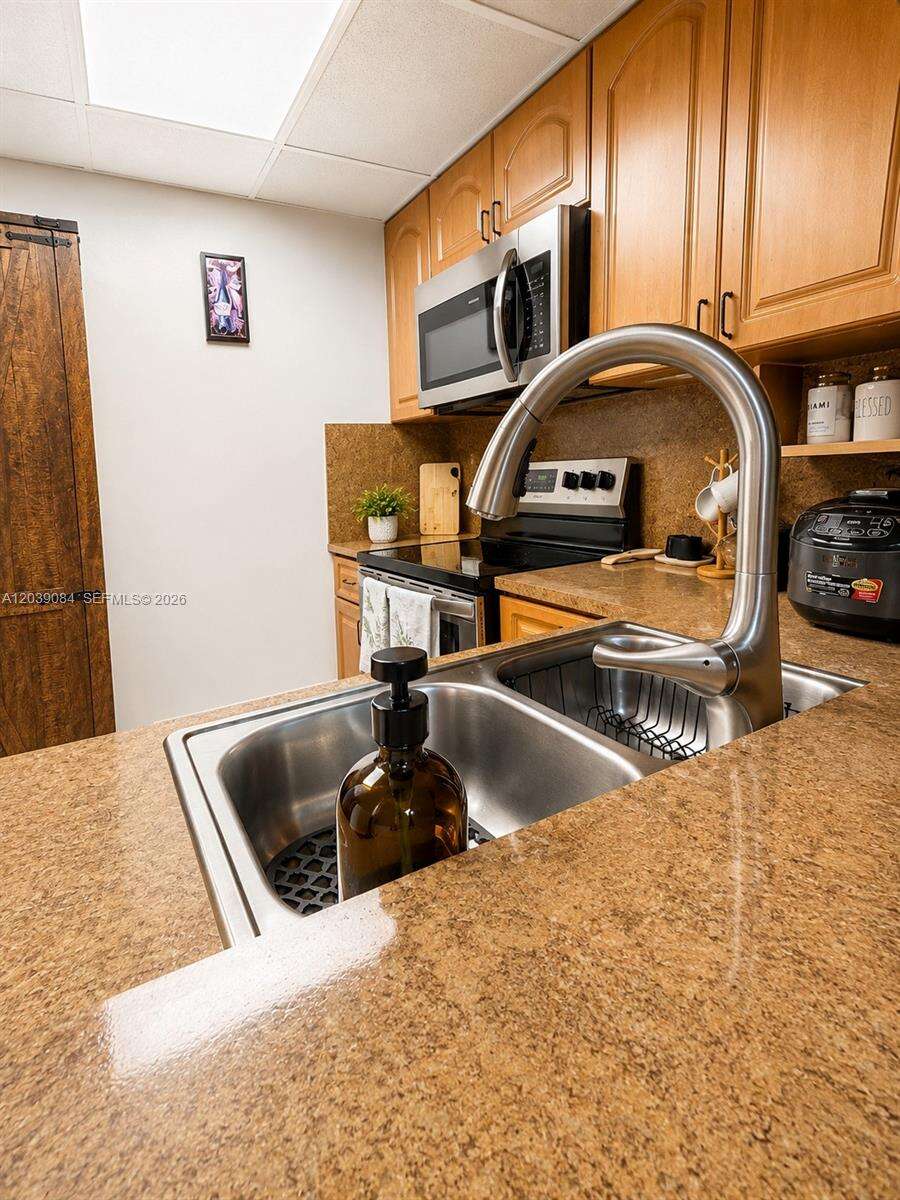 International Park Condo Ii | Unit #306-4 Unit #306-4 | Picture 19