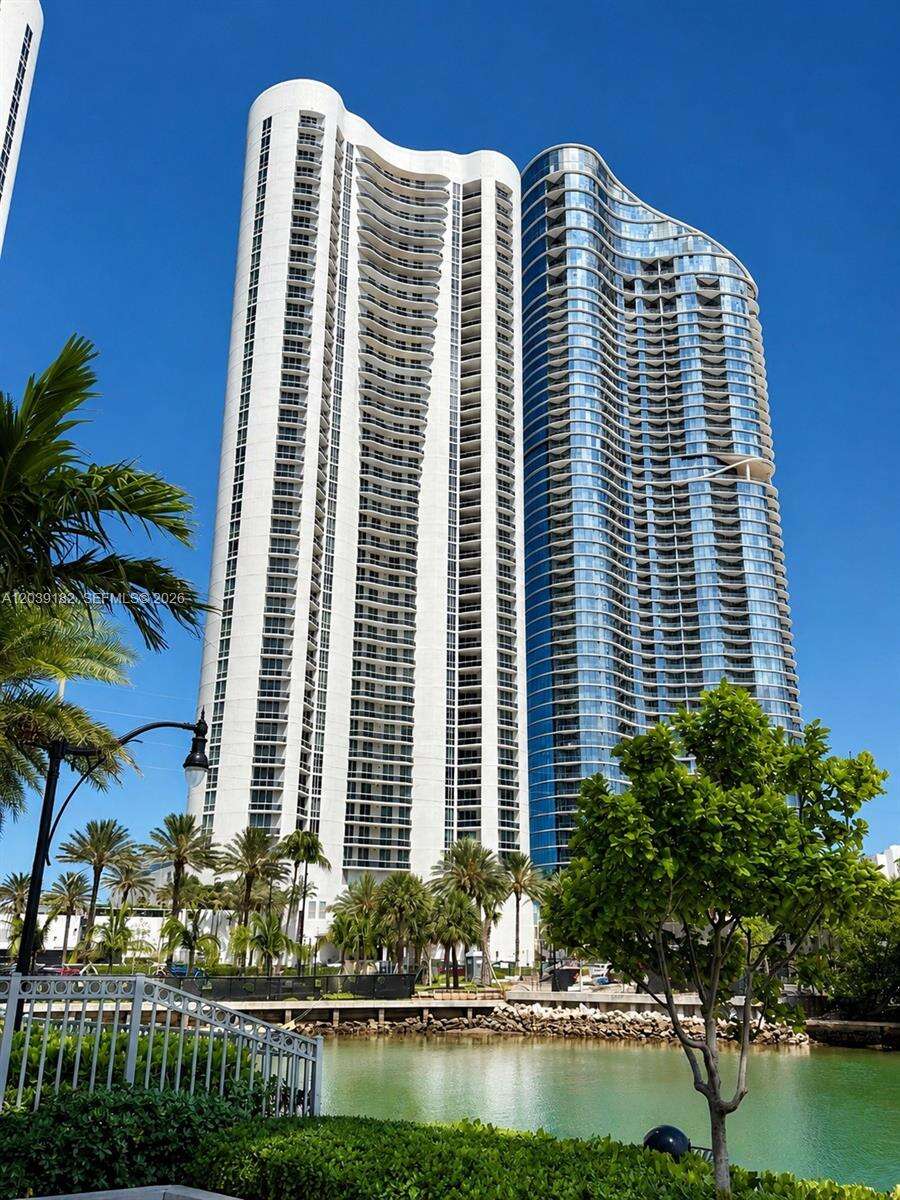 Tdr Tower Iii | Unit #701 Unit #701 | Picture 47