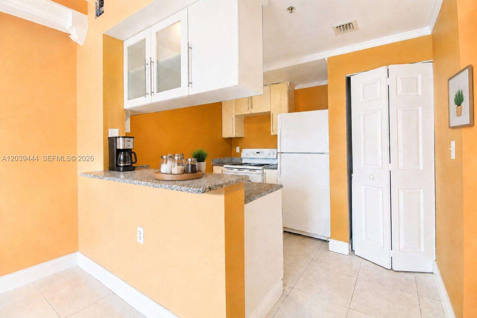 1800 Biscayne Plaza | Unit #504 Unit #504 | Picture 11
