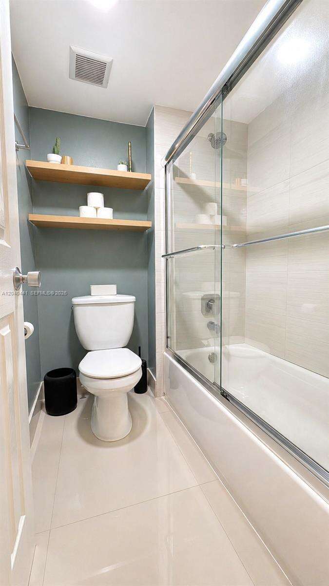 Racquet Club Apartments At Bonaventure 8 North | Unit #204 Unit #204 | Picture 17
