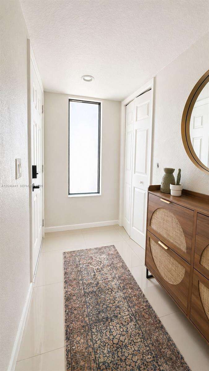 Racquet Club Apartments At Bonaventure 8 North | Unit #204 Unit #204 | Picture 3