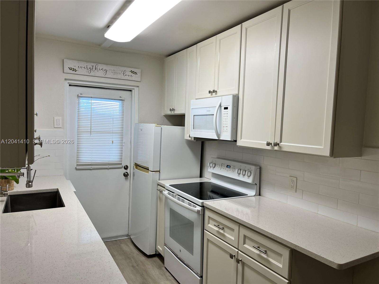 Royal Park Gardens I A | Unit #105A Unit #105A | Picture 3