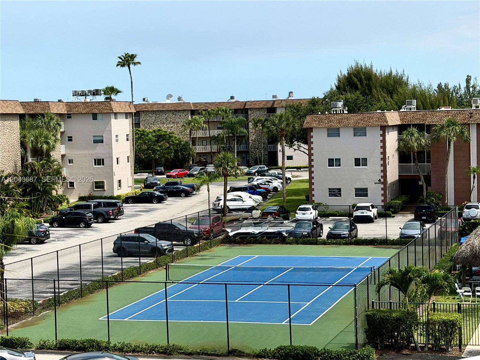 Arrowhead Condo No Viii | Unit #405 Unit #405 | Picture 1