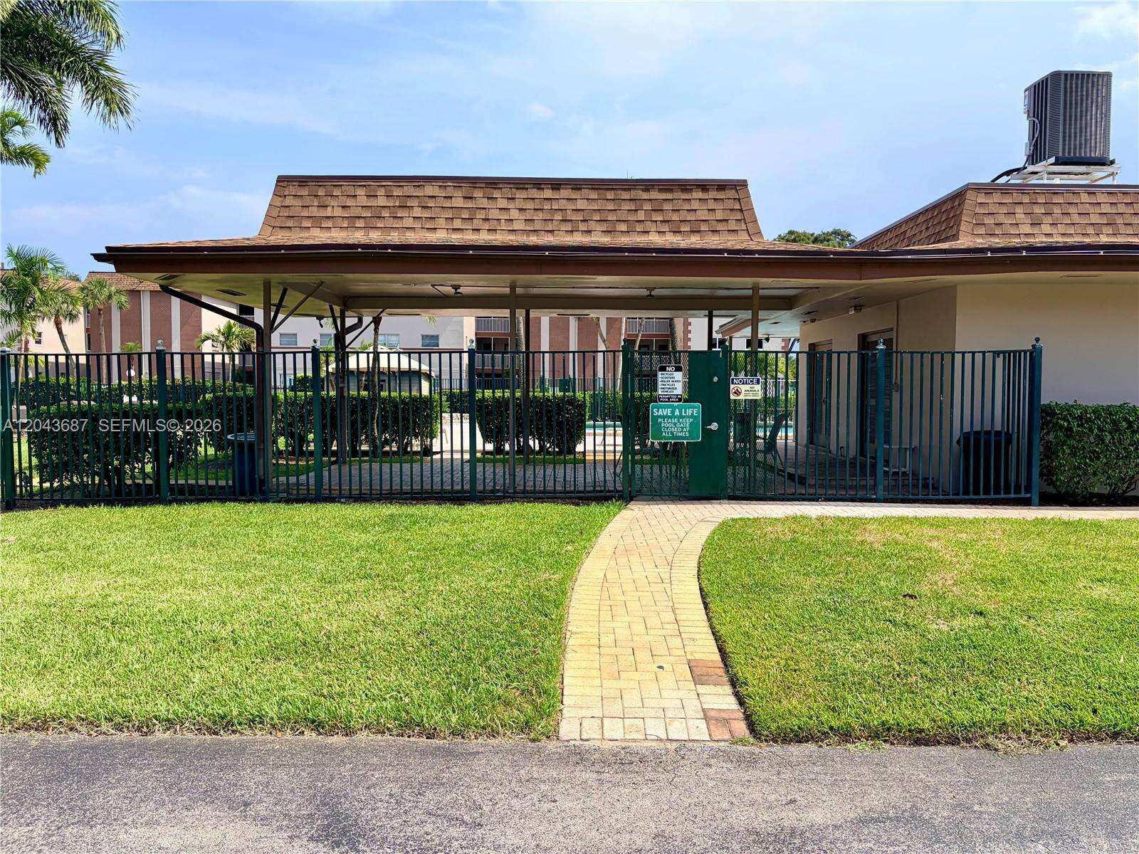 Arrowhead Condo No Viii | Unit #405 Unit #405 | Picture 5