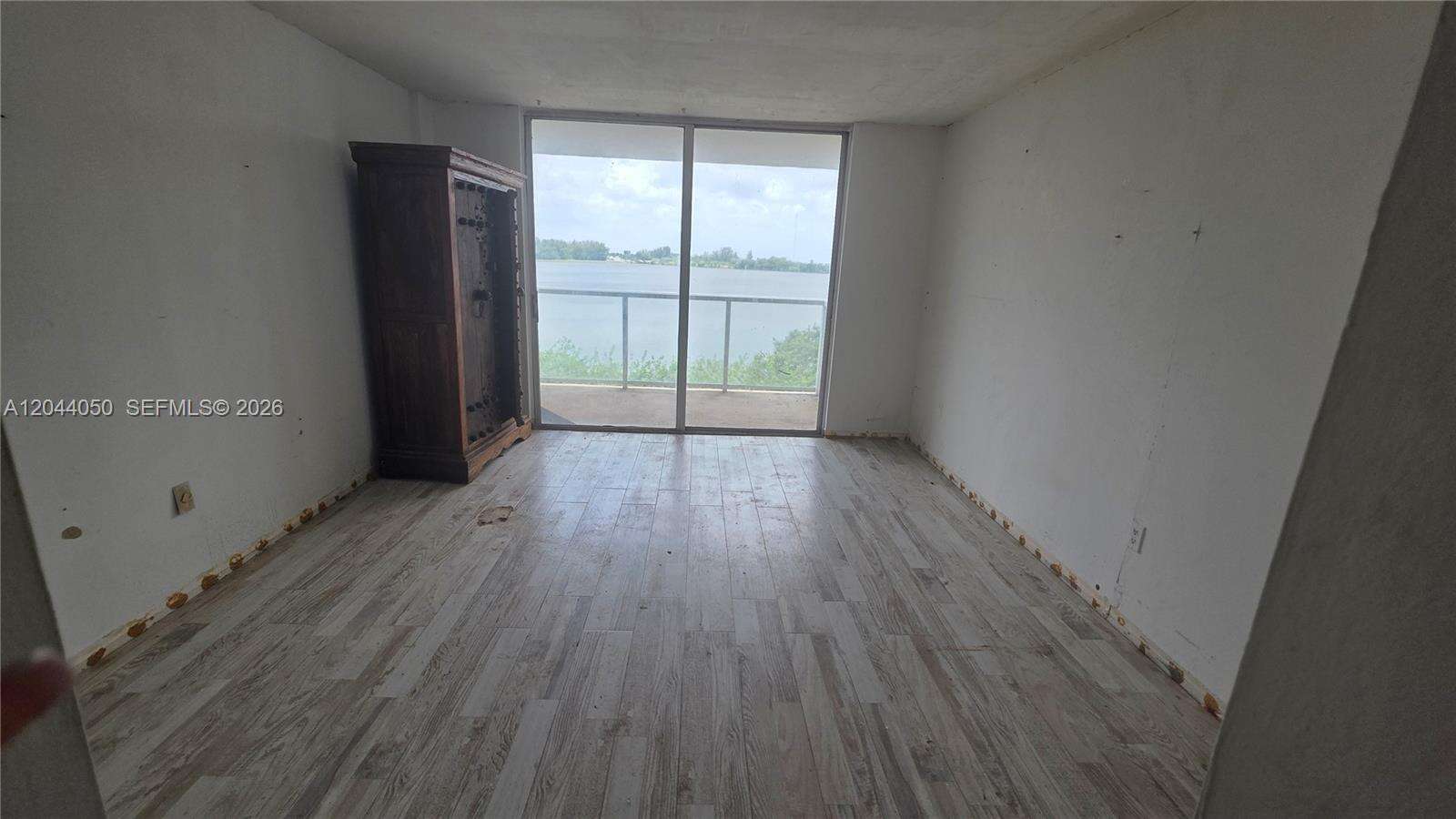 Buckley Towers Condo West Bldg | Unit #322W Unit #322W | Picture 1