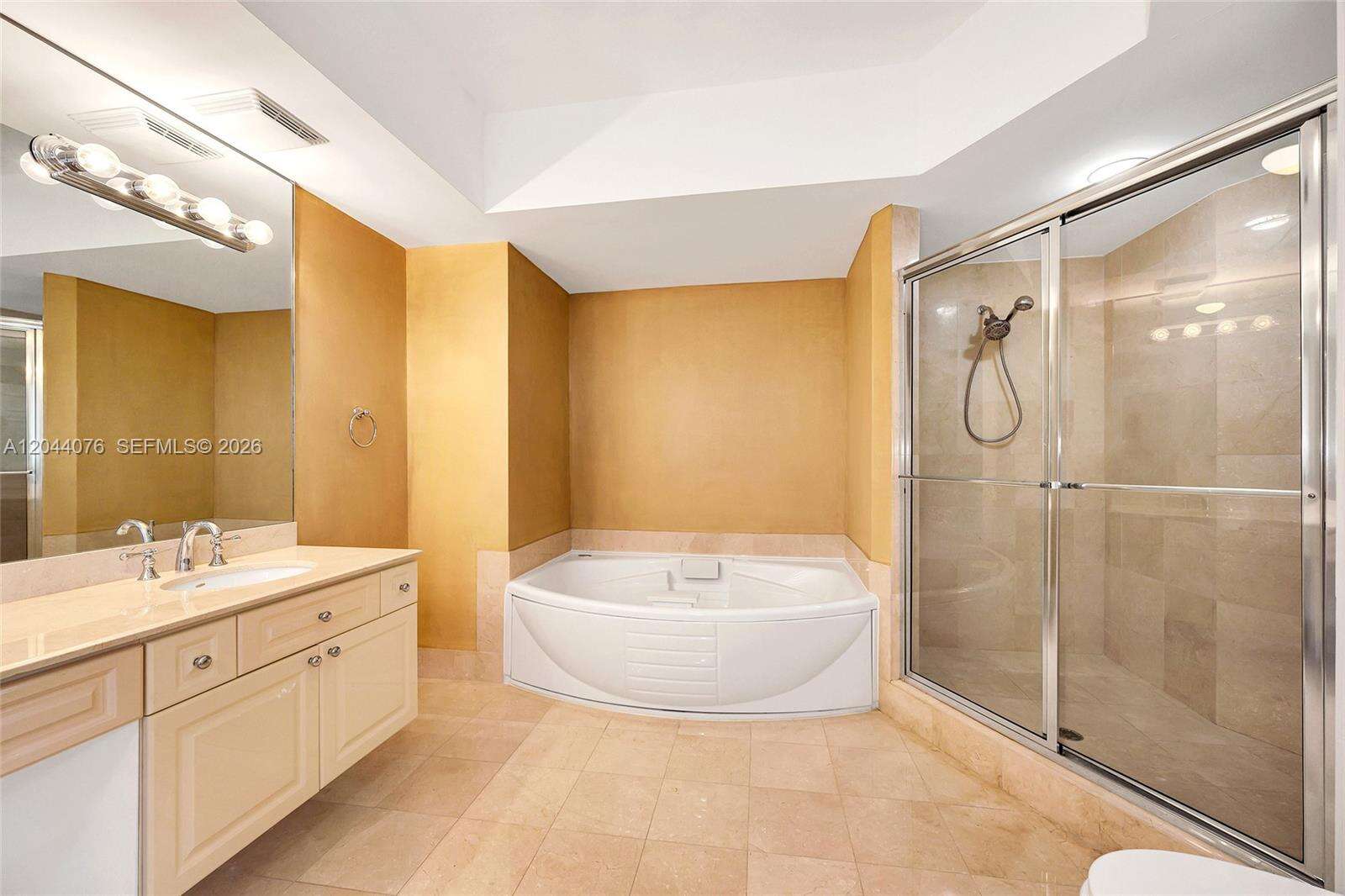 L Hermitage I Condominium | Unit #1004 Unit #1004 | Picture 18