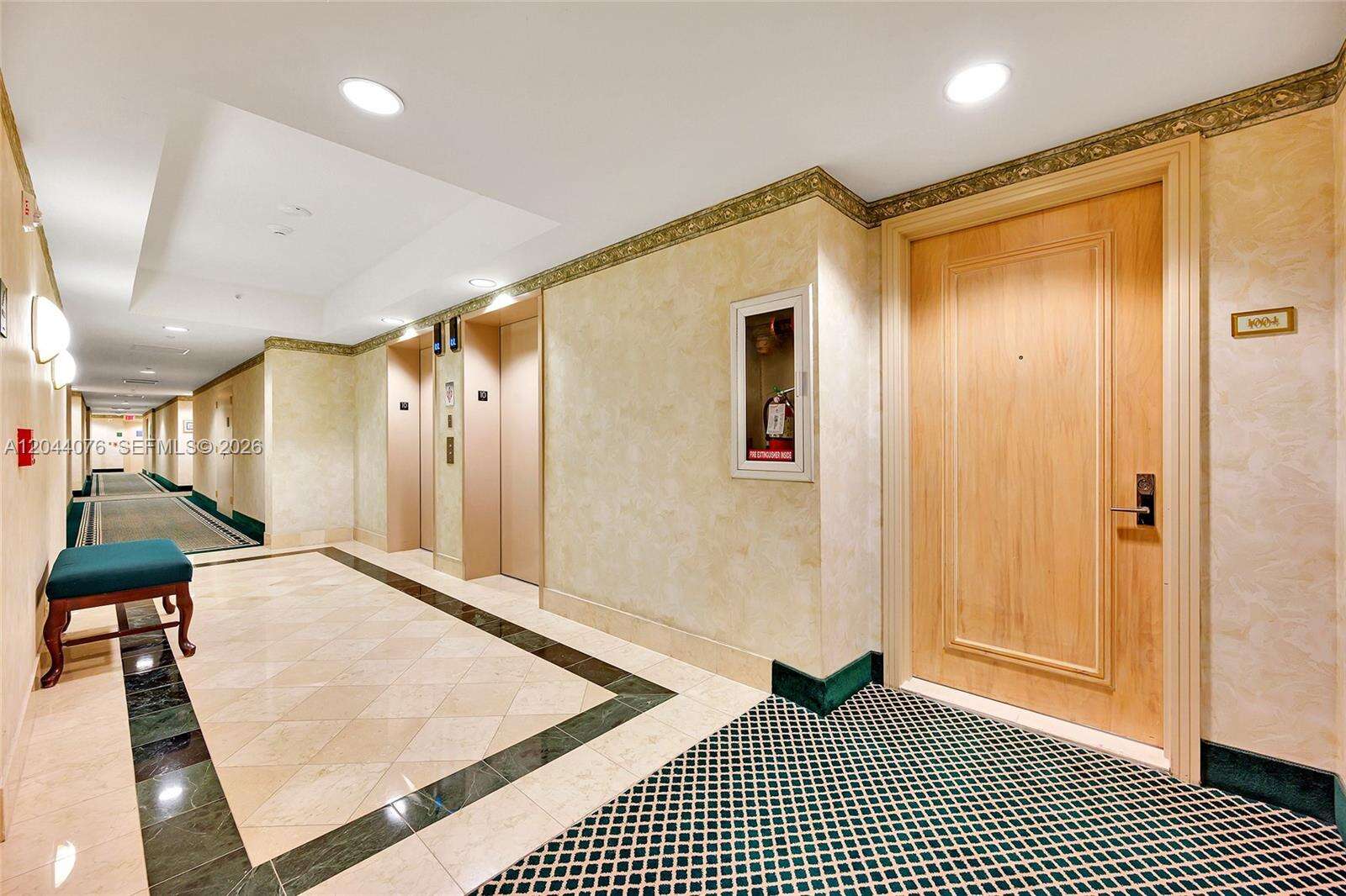 L Hermitage I Condominium | Unit #1004 Unit #1004 | Picture 4