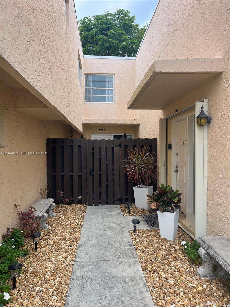 Shores Villas Condo Bldg B | Unit #8925 Unit #8925 | Picture 2