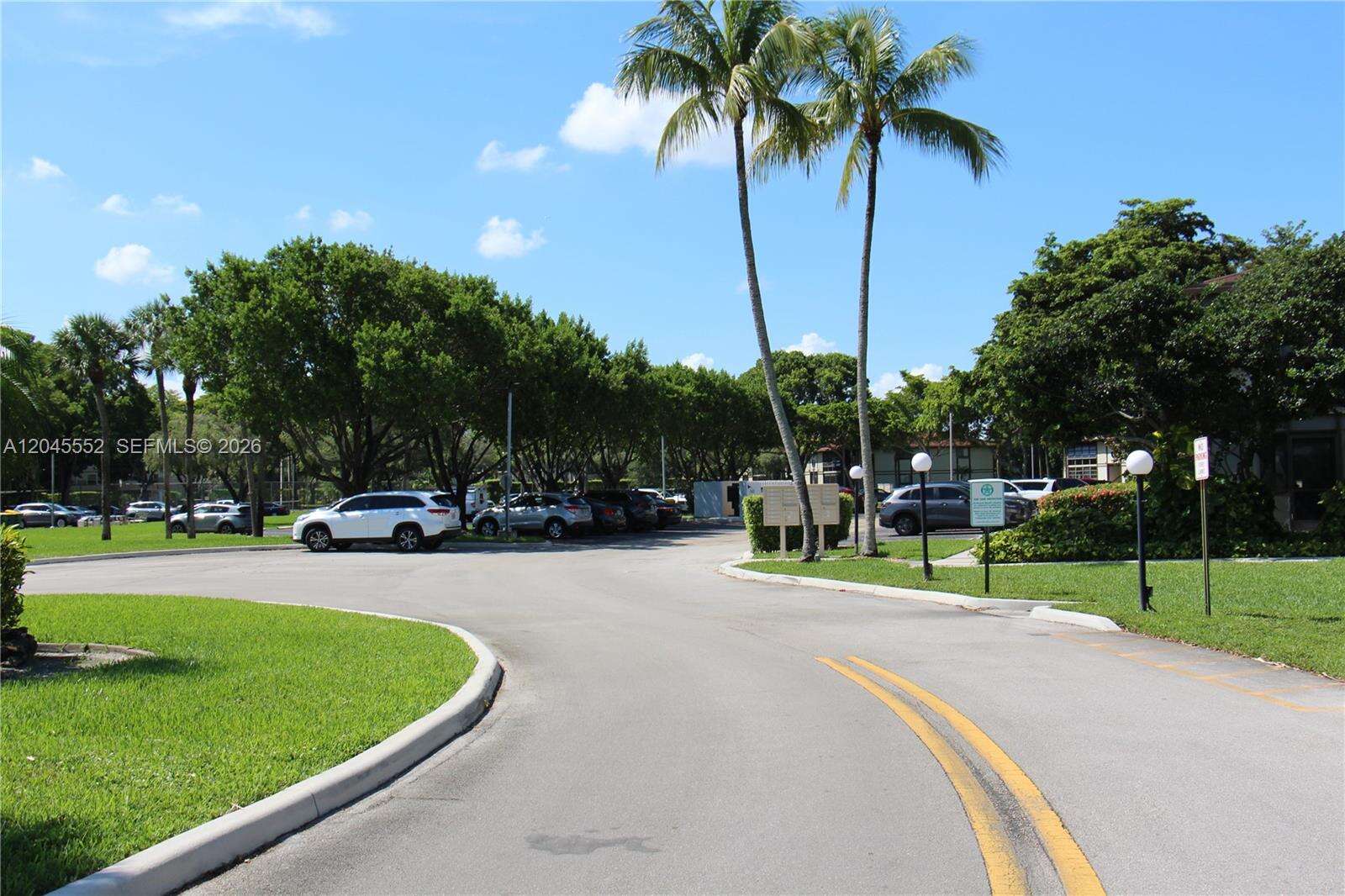 Tamarac Gardens Condominium No 9 | Unit #215 Unit #215 | Picture 4
