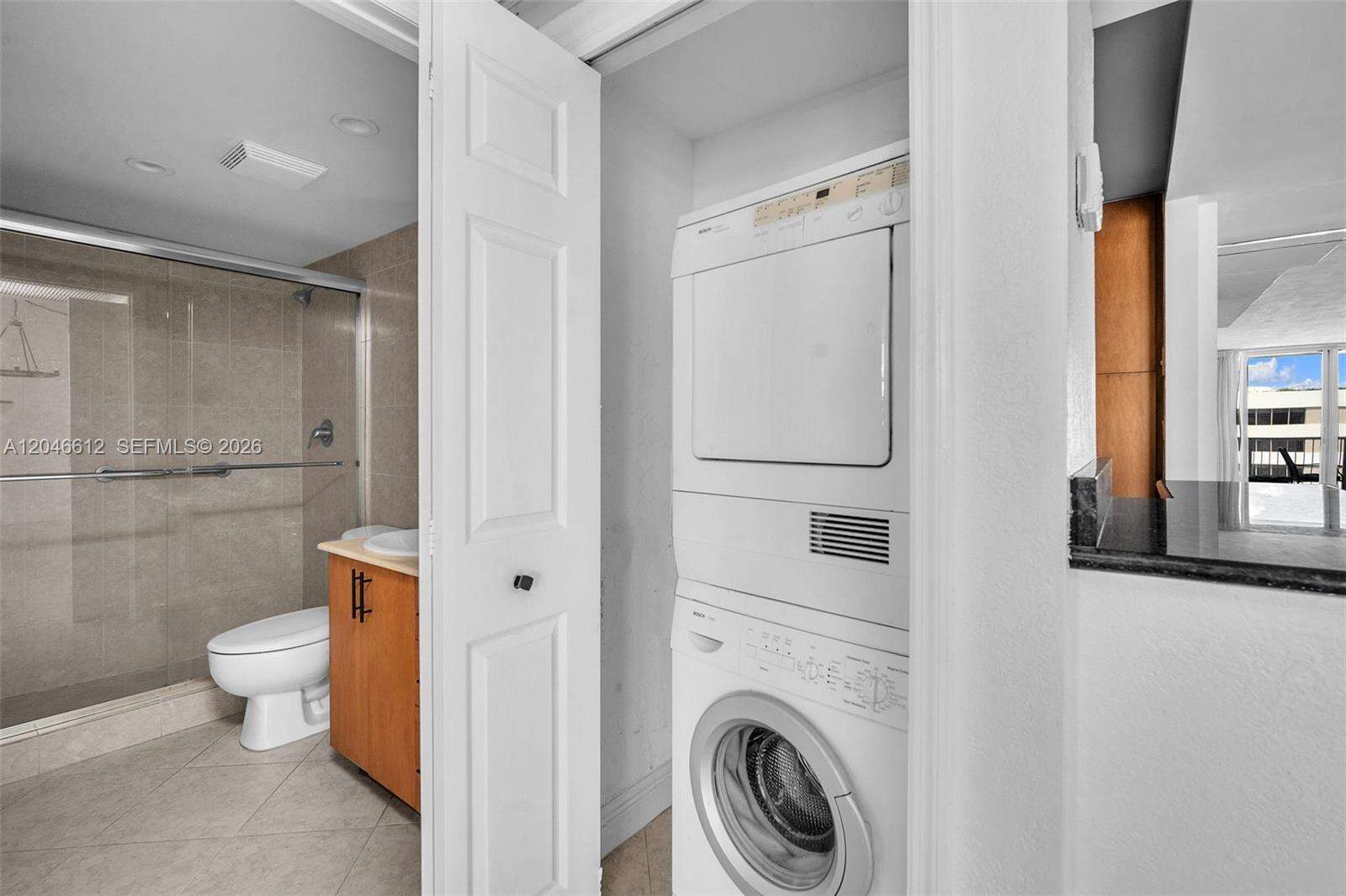 Island Pointe | Unit #8F Unit #8F | Picture 11
