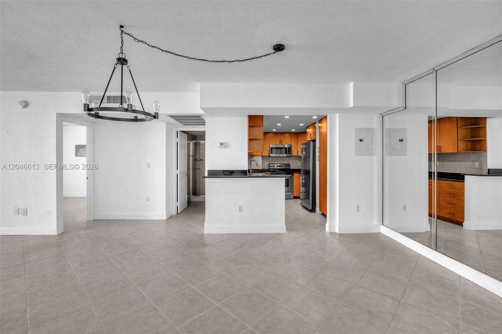 Island Pointe | Unit #8F Unit #8F | Picture 6