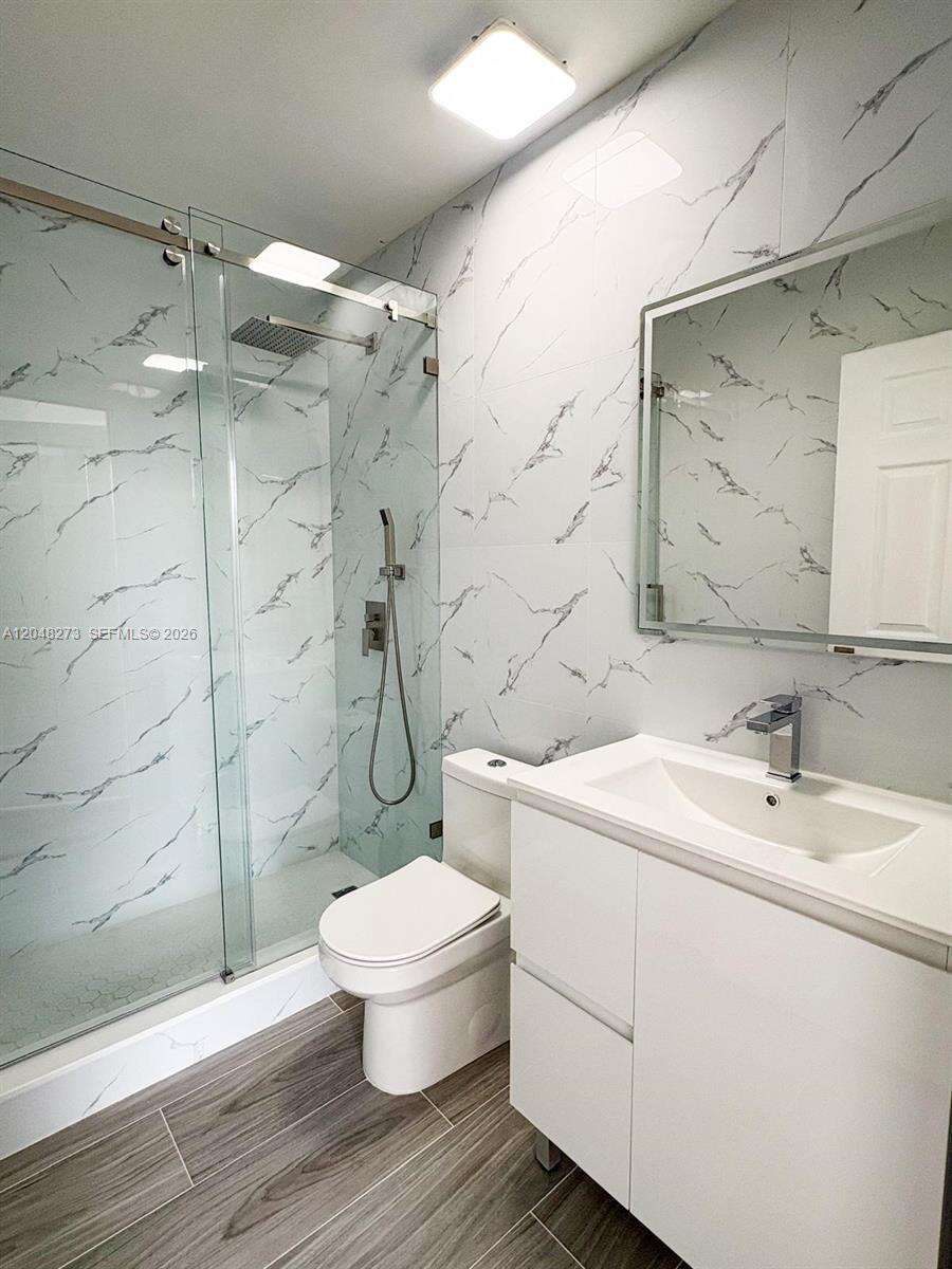 Royal Palms | Unit #335 Unit #335 | Picture 5