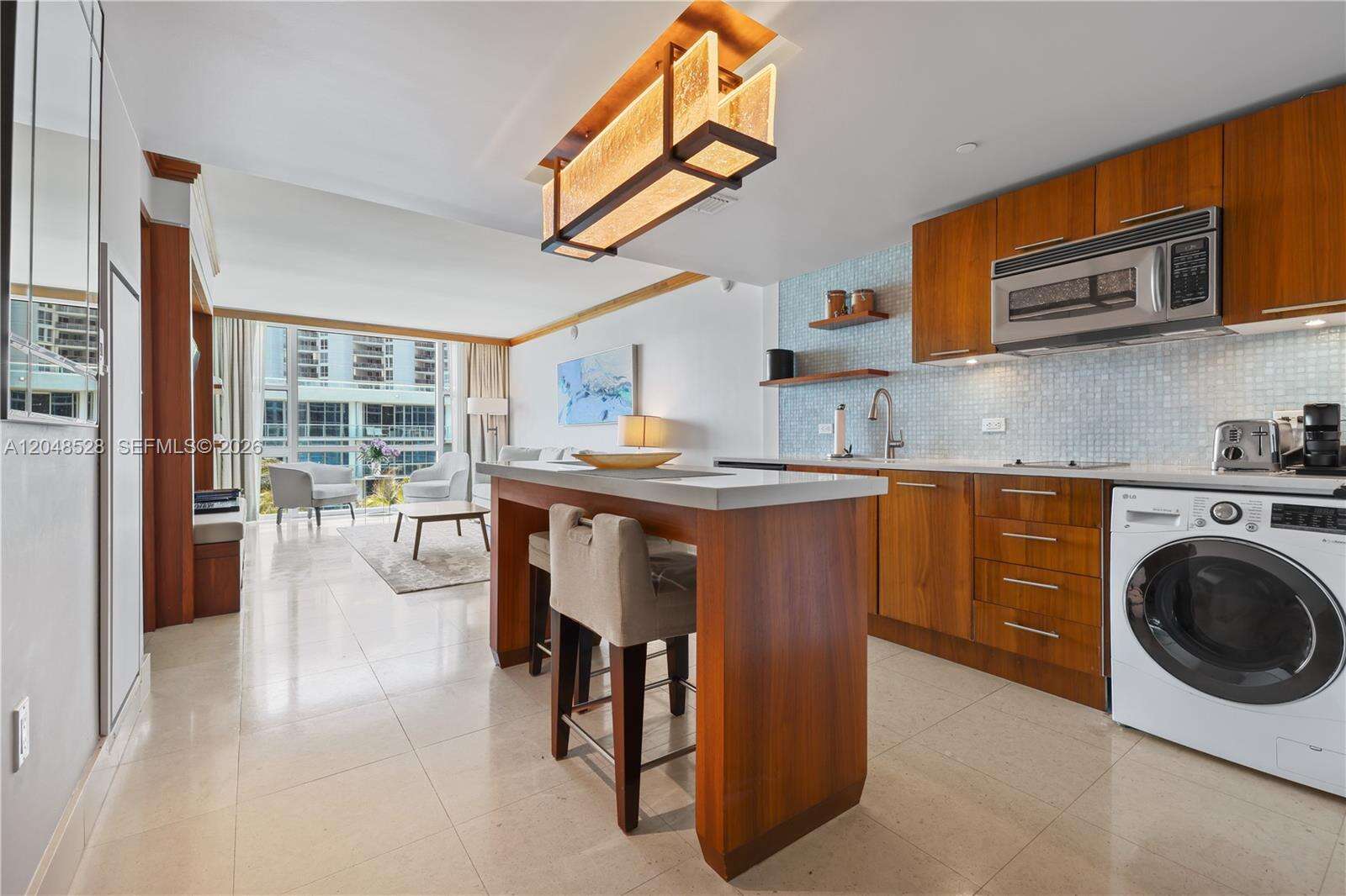 Central Carillon Beach | Unit #516 Unit #516 | Picture 2
